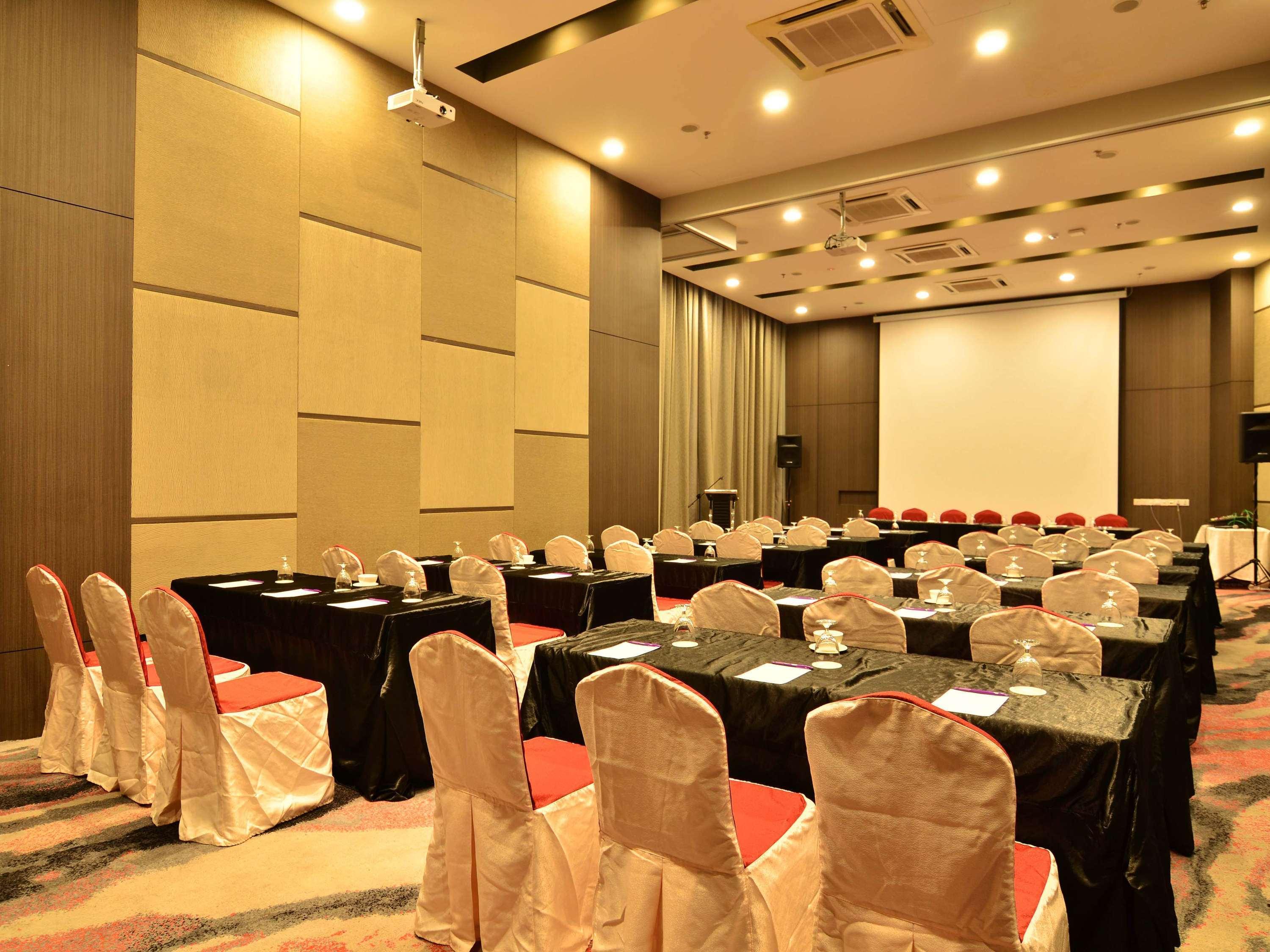 Mercure Selangor Selayang Cuevas de Batu Exterior foto
